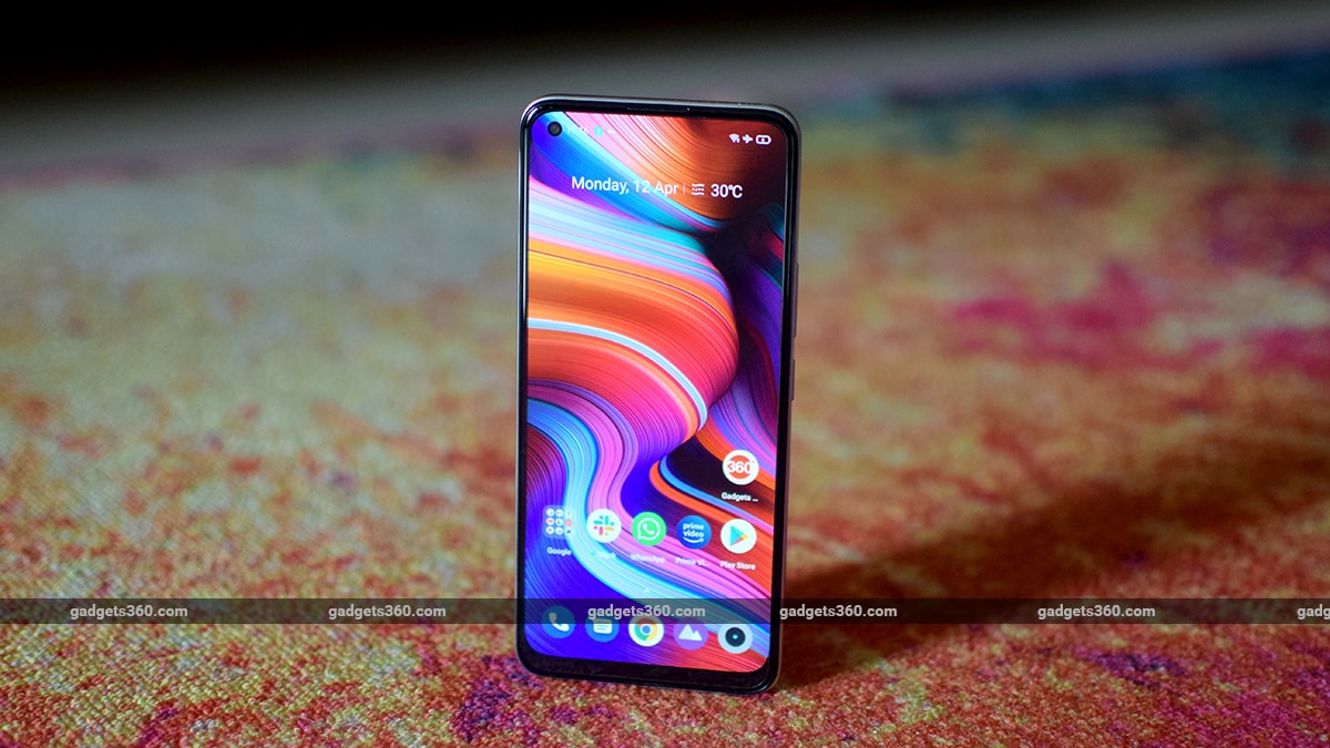 realme 8 review front qq