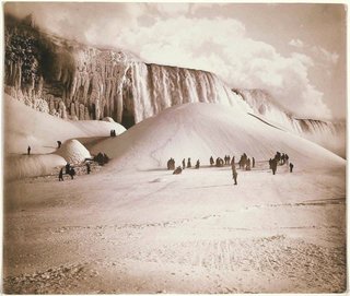 Some Of The Most Interesting Events In History In Photographs image 17